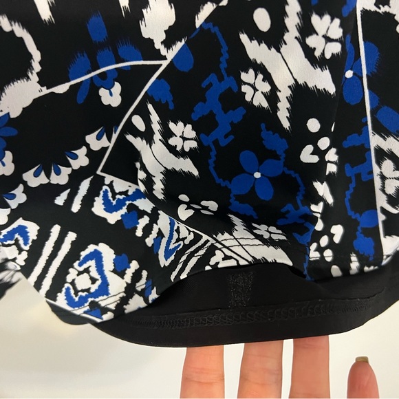 Stretchy Flattering Top - Picture 4 of 4